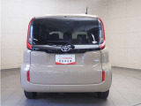 安心の納車前整備を実施します。その際にエンジンオイル、オイルエレメント、ワイパーゴムを交換いたします。