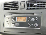 純正CD/AM/FMオーディオを装備しています。