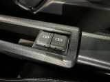 充電用USB端子付き。スマートフォンなどの充電に便利です。