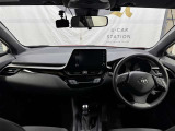 見通しのよいすっきりとした視界で、誰でも運転しやすいです。運転のしやすさは疲れにくさにも繋がりますよ♪