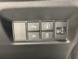 ヘッドライトレベリング機能で、重い荷物を積んだ時の光軸調整ができます。