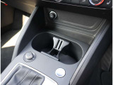 Audi正規ディーラーが高品質をお約束。高度な訓練・教育を受けたAudi専任メカニックが、100項目にもおよぶ精密な点検を実施。すべてクリアしたAudi車だけ、あなたのお手元に届けられるのです