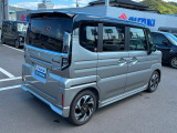 店舗間での在庫車両の移動がございます。直接ご来店の際は、一度お電話をいただければスムーズにご案内をさせていただきます。