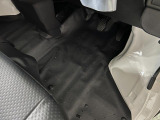 フロアマットはありません。