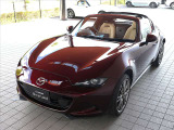 神戸マツダ神戸西インター店は、通常ディーラー+&alpha;の次世代型店舗としてROADSTER EXPERIENCE SPACEの冠を掲げ、「いつでも・誰でも・気軽に会いに行ける」ロードスターUカー専門店。