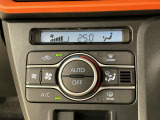 【オートエアコン】AUTOボタンを押してお好みの温度を設定!快適な室温でドライブをお楽しみいただけます♪
