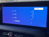 TVやFM、AM、交通情報などの選択項目が画面に並び、利用したい音声メニューを選びやすい表示です。画面上で内容を確認しながら切り替えられ、日常の移動中も情報収集に活用できます。