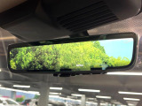 【デジタルルームミラー】後席の大きな荷物や同乗者で後方が確認しづらい時でも安心!カメラが撮影した車両後方の映像をルームミラー内に表示。クリアな視界で状況の確認が可能です!
