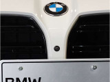 【キドニーグリル】BMWは約90年もの間、ほぼ全ての車両にひと目でBMWだと分かるこの特徴的なフロントグリルが備えられ、デザイン・アイコンとして親しまれてきました。