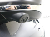 助手席側の死角になりやすい左前方の映像を、11.6インチディスプレイに表示。狭い道での安心感を高め、ドライバーの視界をしっかりサポートします。