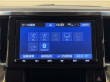 Bluetooth対応、CD/DVD再生機能付き。お好きな音楽を聴きながらのドライブは楽しいですよね〜♪