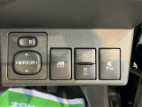 車両状態証明書修復歴の有無も一目瞭然。機能や内装・外装、走行距離、修復歴の有無をチェックし、クルマの状態を10段階にした車両状態証明書。数字や記号を使ってわかりやすく表示しています。