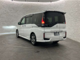 当店の展示車は、プロの業者にボディーの磨き、ルームクリーニングを依頼していますので、とてもきれいです!!ぜひ、見にいらしてください!