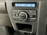 【オートエアコン】AUTOボタンを押してお好みの温度を設定!快適な室温でドライブをお楽しみいただけます♪