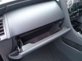 車検証などの保管に便利な小物入れがついています