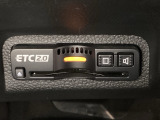 ハンドルの左下にETC2.0がついています。高速道路の料金所の通過も楽々です。カードの取り出しもしやすい場所についています。