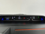 【メーターパネル】シンプルなデザインのメーターパネルは視認性が良く、必要な情報を運転手に分かりやすく伝えてくれます♪