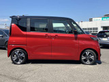 ◆衝突被害軽減ブレーキ◆フロントカメラで前方の車両や歩行者を検知。衝突の可能性が高まるとメーター内の警告灯表示とブザーでドライバーに回避操作または衝突回避を支援してくれます!