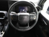 各操作スイッチなどもハンドルから手を放すことなく操作可能で安全運転に支援いたします!