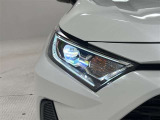 LEDヘッドライトとオートマチックハイビームで、夜間走行時の安心感が違います!ヘッドライトレンズにくすみがあります。