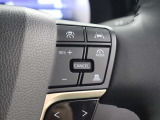 レーダークルーズコントロール作動時に車線維持に必要な運転操作の支援を行う「レーントレーシングアシスト(LTA)」を搭載しています。