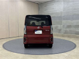 リヤ、後ろから見るとまた車の印象が変わってきますね☆☆