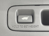 【パワーバックドア】スマートキーや運転席のボタンを押すだけでリアゲートが自動で開閉します!荷物を持っている時や、高い位置にあるバックドアを閉める際に便利な機能です♪