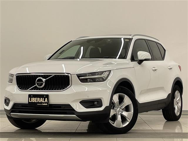 XC40 B4 AWD モメンタム 4WD 4WD サンルーフ