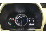 見やすいシンプルなデザインとなっているメーターです!