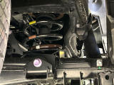 お車を安心してお乗りいただく為には、足回りの定期点検が欠かせません。サービスサポート(有償保証)では無料点検もご提供しており、安心のカーライフをお過ごしいただけるサポート体制が整っています。
