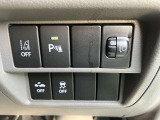 エマージェンシーブレーキや車線逸脱警報付!!