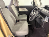 フロントシート(前席)です。よく乗る運転席にも、汚れや使用感も気になりません。