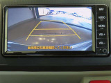 バックカメラが付いているので後方確認が非常にしやすいです。今や運転初心者も熟練者も必須装備!ついていて損はないですね♪
