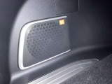 高機能サウンドシステム。車内に臨場感ある音楽空間を生み出します。