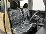 【運転席・助手席】内装ルームクリーニング済みです。しっかり綺麗にしていますので、是非、お確かめください。車に自信があるからこそ、是非一度ご来店頂き内外装も見てもらえると幸いです。