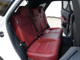 ゆとりある広々とした車内空間は、ドライブを始め買い物やレジャーなど、幅広く活躍します。一人でもみんなとでもお出かけを楽しみましょう!
