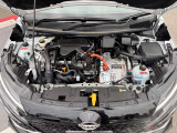 駆動用モーターとインバータが鎮座するパワーユニットルーム