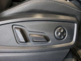 ご来店の場合、ローン審査はとても簡単です。ローンの本申し込みも運転免許証とキャッシュカードがあれば、金融機関お届け印はご不要です。