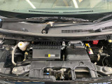 エンジンルームもクリーニング済みできれいですよ。日産の整備士がしっかりと丁寧に点検していますので安心してお乗りいただけます
