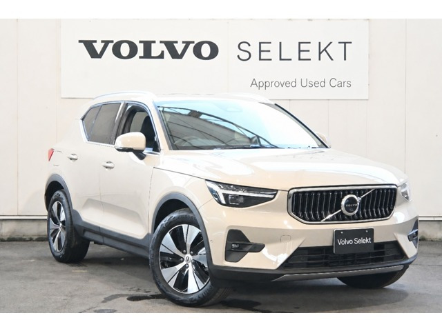 XC40 ウルトラ B4 AWD 4WD