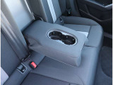 Audi正規ディーラーが高品質をお約束。高度な訓練・教育を受けたAudi専任メカニックが、100項目にもおよぶ精密な点検を実施。すべてクリアしたAudi車だけ、あなたのお手元に届けられるのです