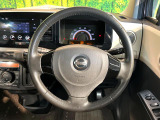 【純正革巻きステアリング】上質な革を使用することで、手にしっかり馴染みとても運転しやすいハンドルです♪