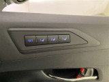 シートメモリーがついているので、誰が乗ってもすぐシート位置を呼び出せて便利!