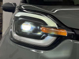 LEDヘッドライトです。デザイン性がよくとても明るいので、夜間の走行や悪天候でも安心です。しかも長寿命!