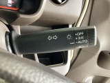 【オートライト(AUTO)】外の明るさをシステムが感知して、自動でヘッドライトが点灯します!ヘッドライトをつけ忘れを防ぐ便利機能です
