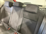 ●シンプルかつ機能的なPeoples Carを表現するインテリア。適度なタイト感と、圧迫感を感じない横方向への広がりを高いレベルで実現します。