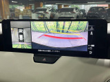 【360&deg;ビューモニター】専用のカメラにより、上から見下ろしたような視点で360度クルマの周囲を確認することができます☆死角部分も確認しやすく、狭い場所での切り返しや駐車もスムーズに行えます。