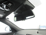 BMWのほぼすべてのモデルで、ETC2.0(DSRC対応)のETC車載器がルームミラーにスマートに内蔵されています。