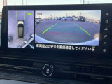 上から見たような画像で車庫入れなどに便利なアラウンドビューモニター