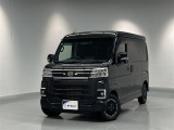 コンパクトなのに室内広々。荷室がフラットで使いやすいからお仕事からプライベートまで幅広くお使いいただけます。